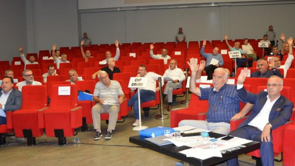 Camiye yakın binaya verilen içki ruhsatına CHP karşı çıktı AK Parti