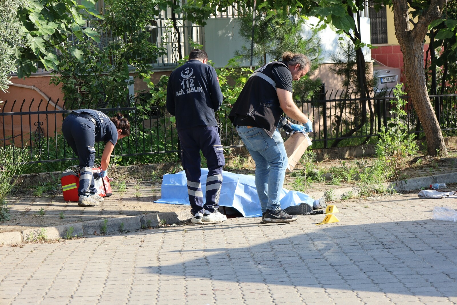 Bir Kad N Cinayeti De Manisa Da Eski E Ini Silahla Katledip Intihar Etti