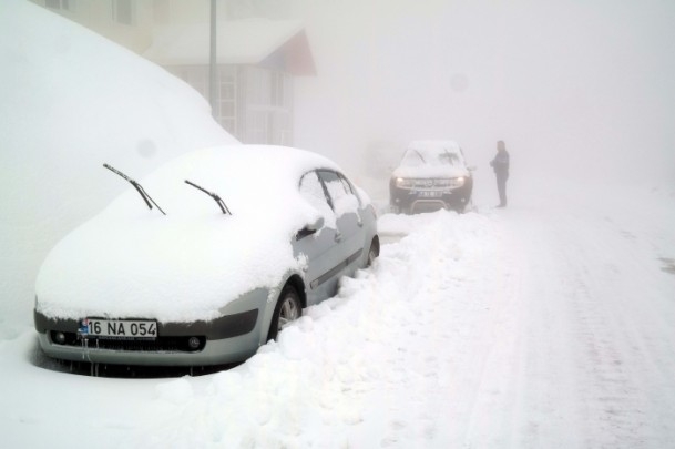 Nisan kapıdan baktırır... 4