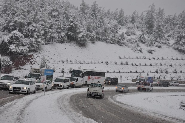 Nisan kapıdan baktırır... 6