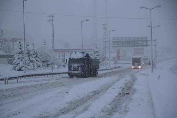 Nisan kapıdan baktırır... 11