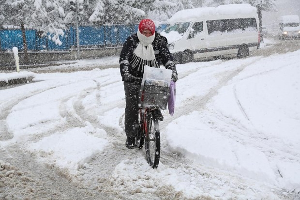 Nisan kapıdan baktırır... 12