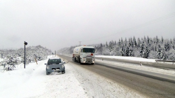 Nisan kapıdan baktırır... 16