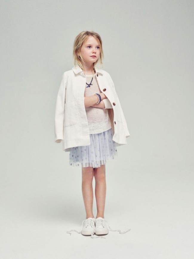 Küçük kızların bahar coşkusu 12