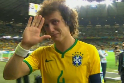 Sosyal medya David Luiz'in yediği çalımı konuşuyor 26