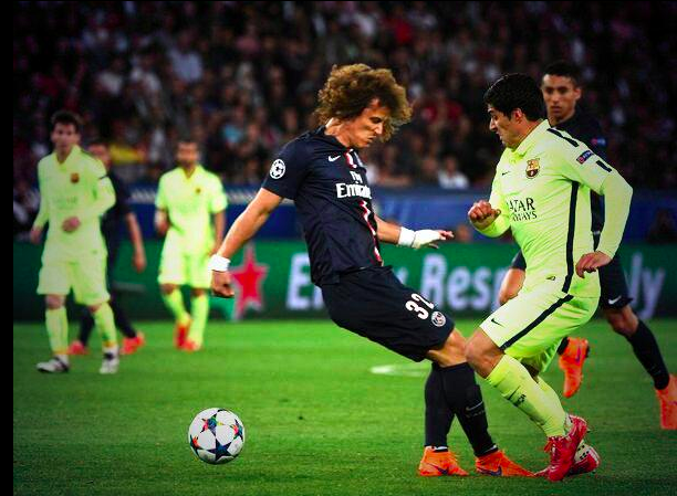 Sosyal medya David Luiz'in yediği çalımı konuşuyor 14