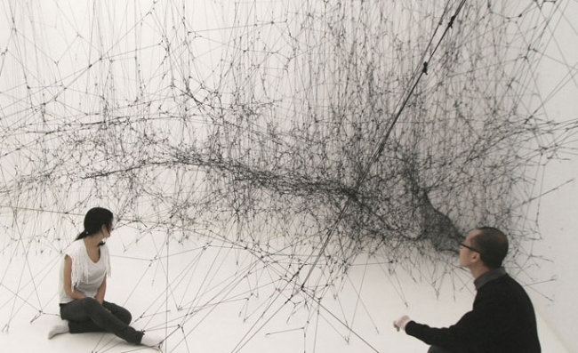 Tomás Saraceno'nun "Ağ Dünya"sına hoş geldiniz. 7