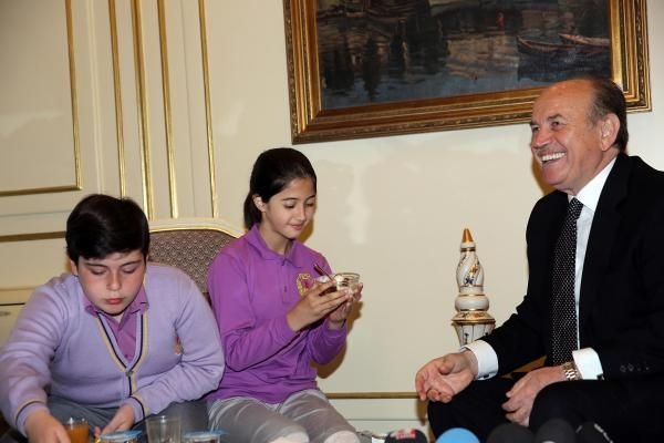 İlk talimatını verdi, gözyaşlarına boğuldu 1