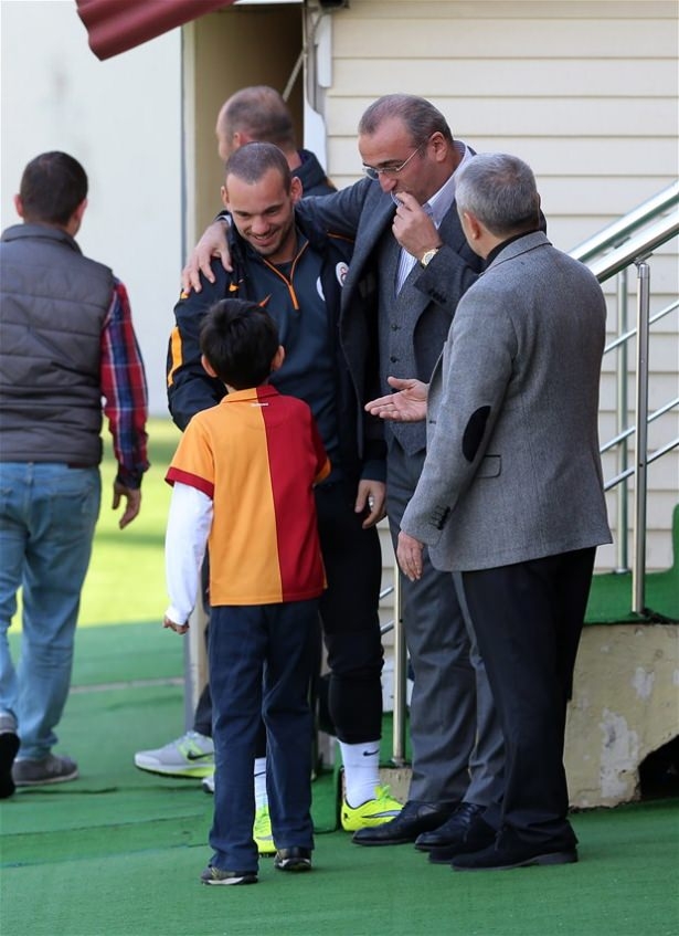 Florya'ya Savcı Kiraz'ın oğlundan sürpriz ziyaret 4