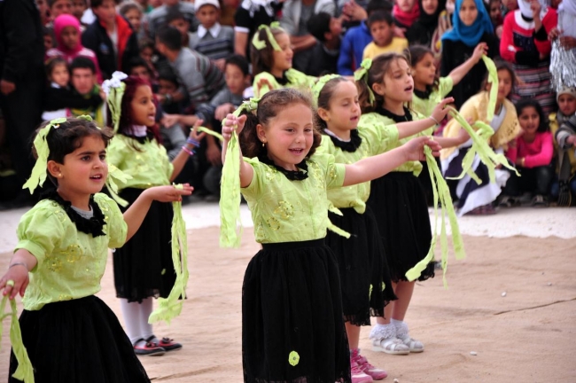 Suriyeli çocukların 23 Nisan çoşkusu 1