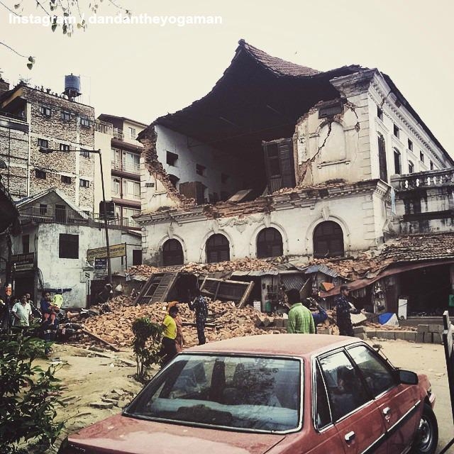 Nepal'in başkenti Katmandu yerle bir oldu 10