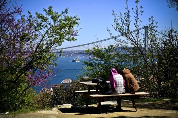 İstanbul'da erguvan vakti 8