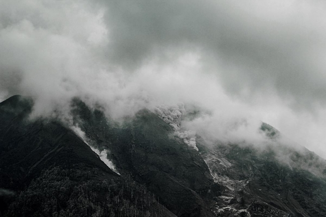 Sinabung yanardağı'nda patlama 2