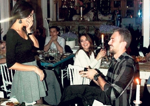 Fenerbahçe'nin kalecisi Mert Günok nişanlandı 2