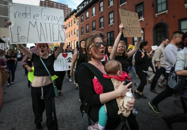 ABD "Baltimore" için ayakta 9