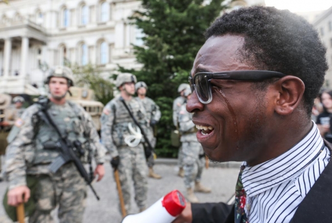 ABD "Baltimore" için ayakta 12