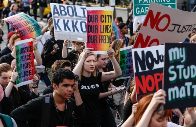 ABD "Baltimore" için ayakta 23