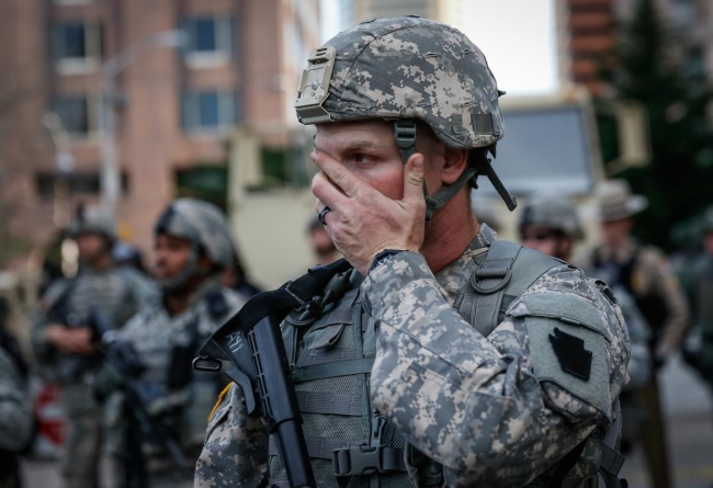 ABD "Baltimore" için ayakta 25