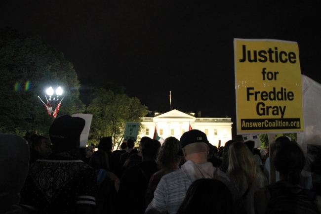 ABD "Baltimore" için ayakta 40