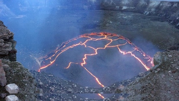 Lav denizi akmaya başladı 11