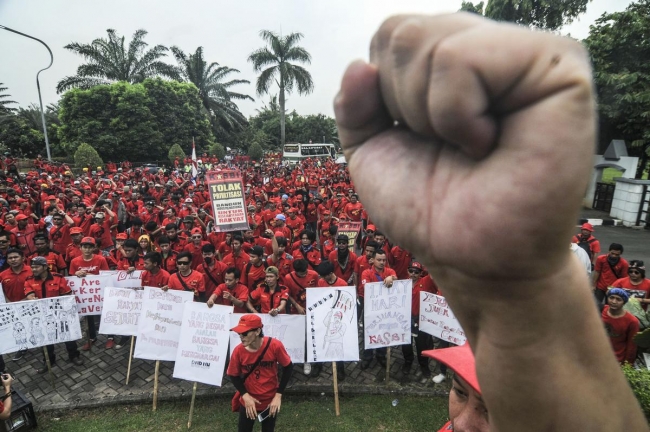 Molotofsuz, gazsız 1 Mayıs 7