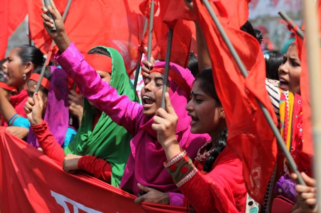 Molotofsuz, gazsız 1 Mayıs 16