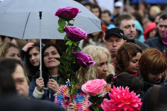 Molotofsuz, gazsız 1 Mayıs 28