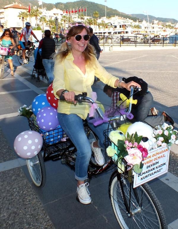 'Süslü kadınlar' bisiklet turu 5
