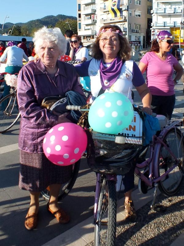 'Süslü kadınlar' bisiklet turu 1