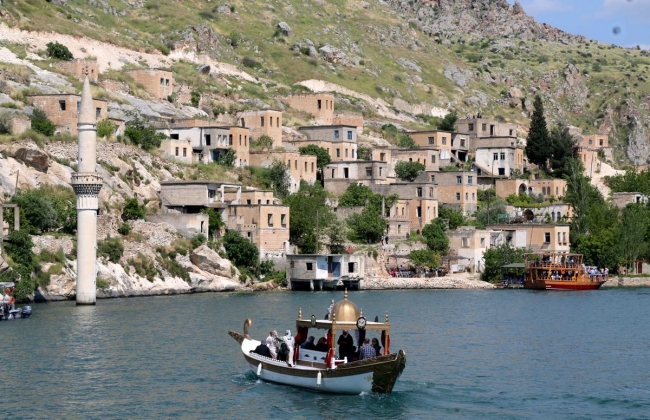 Batık Kent Halfeti'nin çekim gücü 16