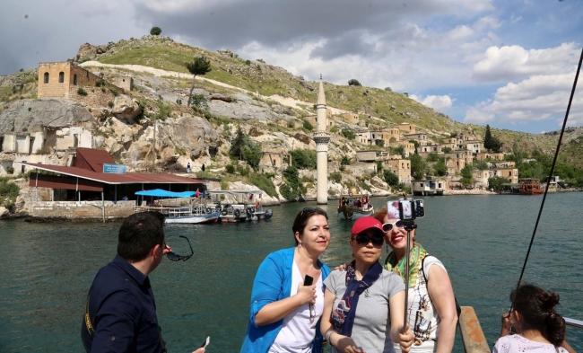 Batık Kent Halfeti'nin çekim gücü 18