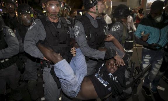 İsrail'de "ırkçı" polis şiddeti 2