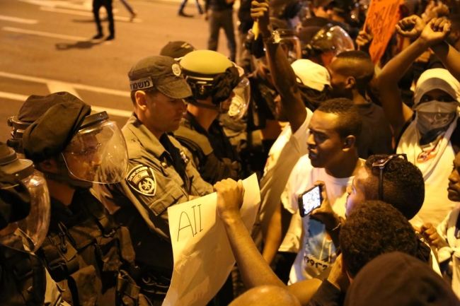 İsrail'de "ırkçı" polis şiddeti 9