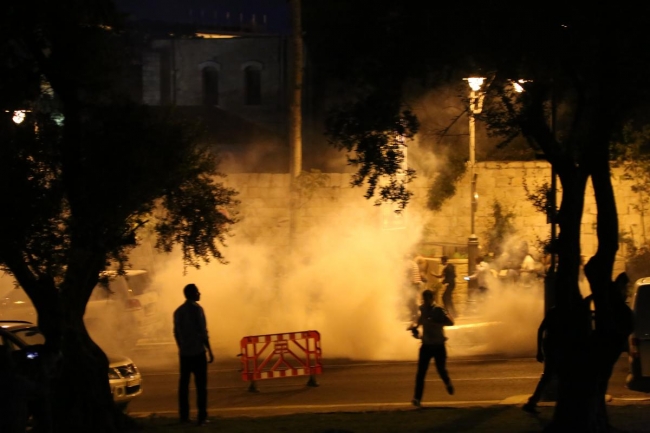 İsrail'de "ırkçı" polis şiddeti 16