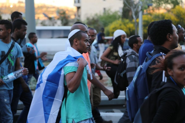 İsrail'de "ırkçı" polis şiddeti 20