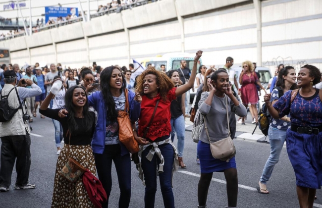 İsrail'de "ırkçı" polis şiddeti 29