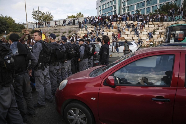 İsrail'de "ırkçı" polis şiddeti 31