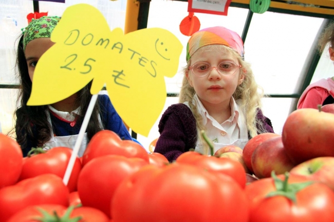 Pazarcı miniklerden renkli kareler 8