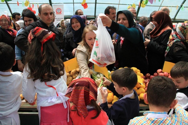 Pazarcı miniklerden renkli kareler 15