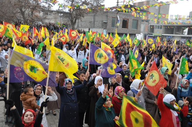 Üstünü ört, üşütme Selahattin! 4