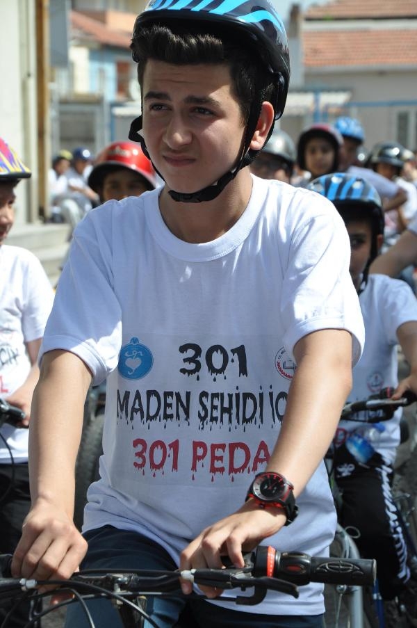 Soma faciası anısına resim sergisi yapıldı 9