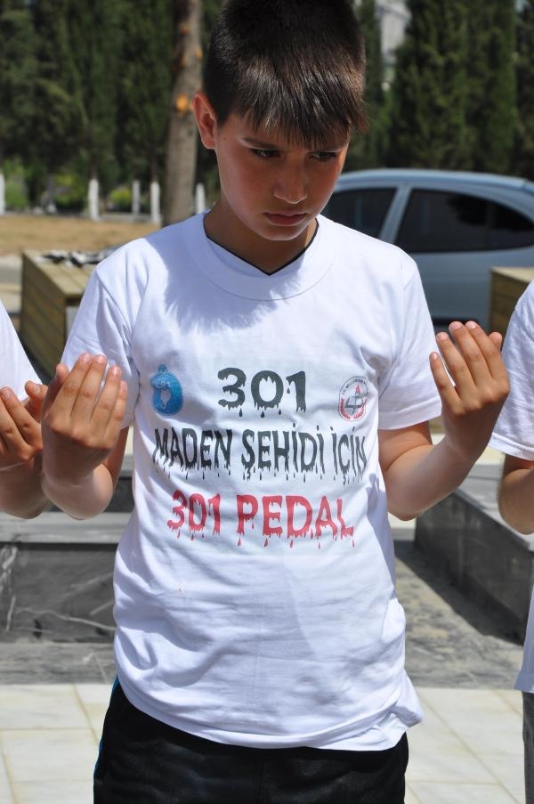 Soma faciası anısına resim sergisi yapıldı 11