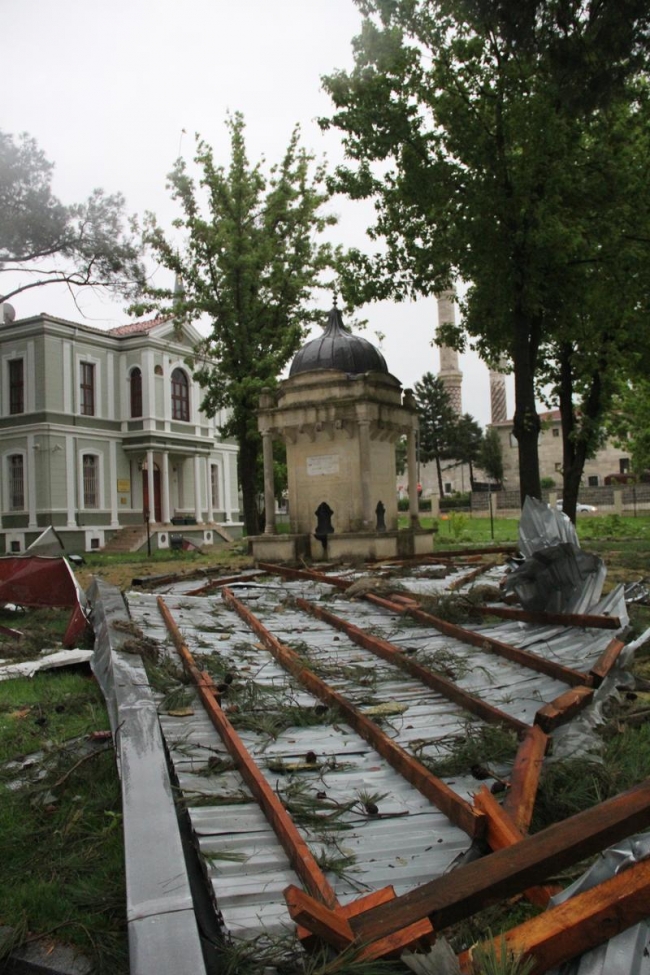 Fırtına Marmara'yı vurdu 23