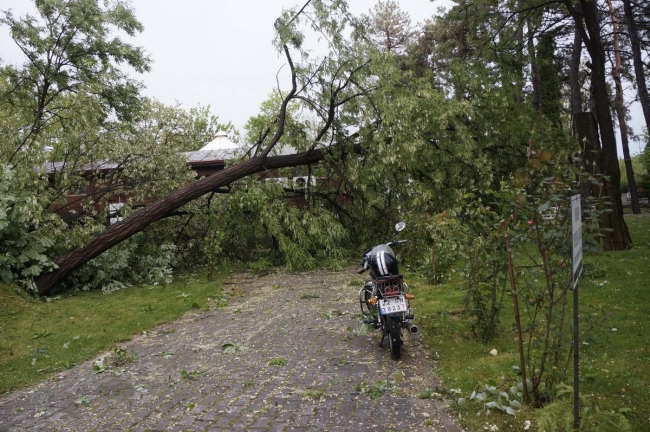 Fırtına Marmara'yı vurdu 16