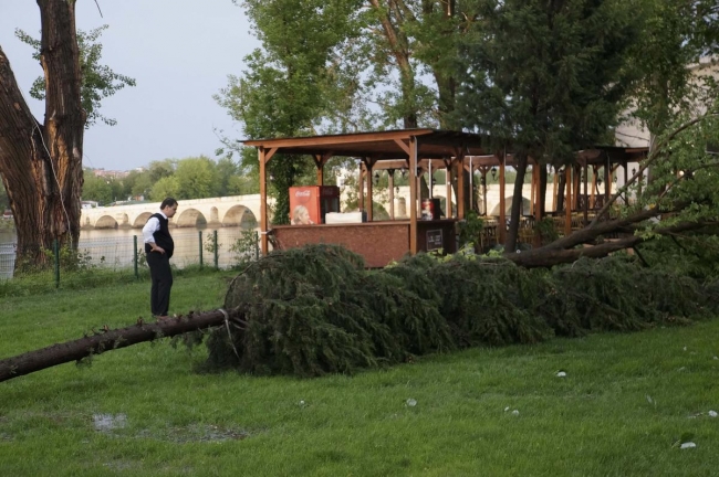 Fırtına Marmara'yı vurdu 18