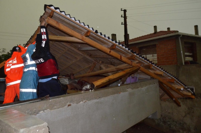 Fırtına Marmara'yı vurdu 15