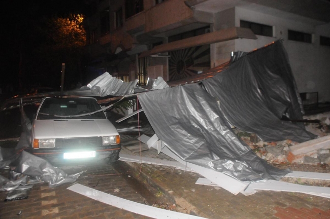 Fırtına Marmara'yı vurdu 2