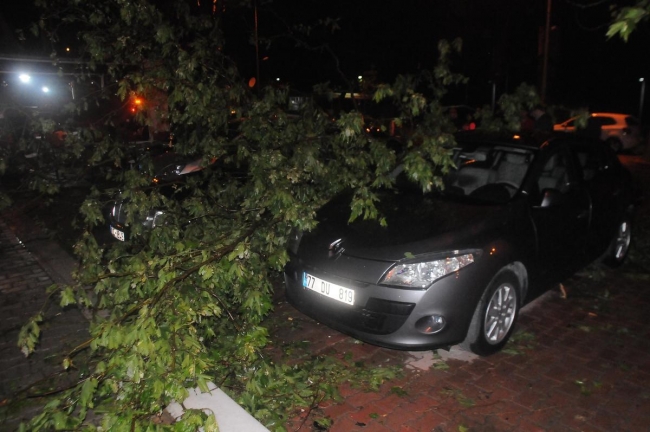 Fırtına Marmara'yı vurdu 8