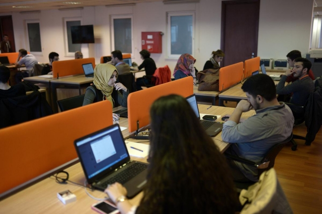 Ak Parti seçimi "Dijital Ofis"den yönetecek 4