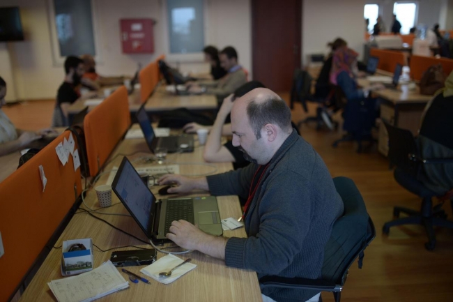 Ak Parti seçimi "Dijital Ofis"den yönetecek 5